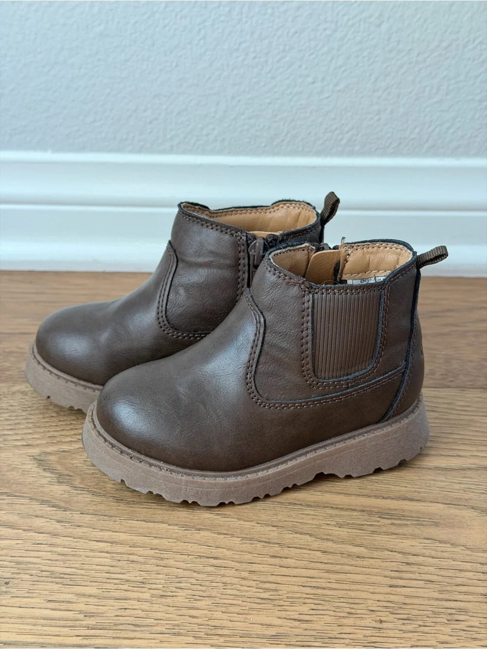 OshKosh B’Gosh Brown Boots: Toddler Size 7